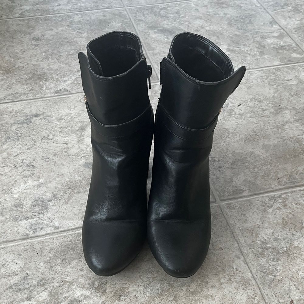 Sleek Black Ankle Boots for Women